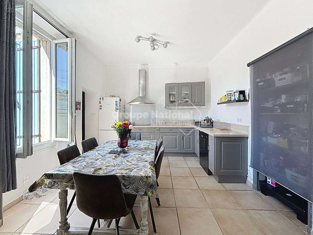 Maison à L&#039;ISLE-SUR-LA-SORGUE