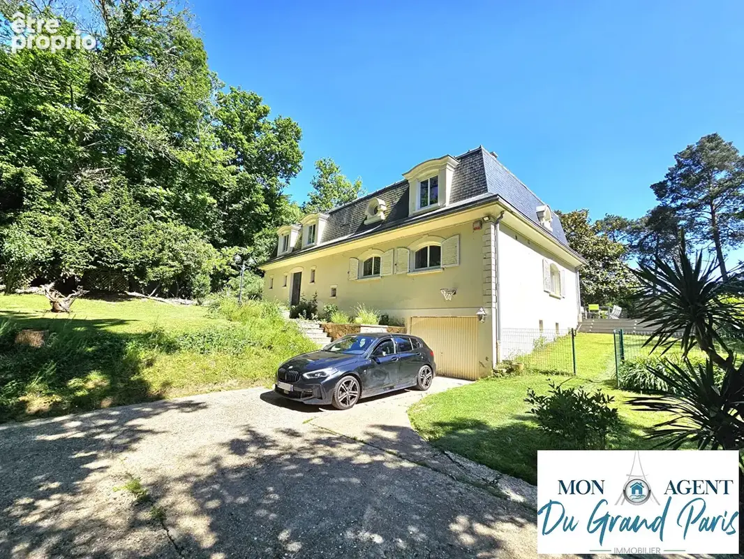 Superbe Maison Mansard Verrieres Le Buisson proche Bievres - 250 m2 + sous sol total + piscine + dépendance sur terrain de 2400m - photo 17