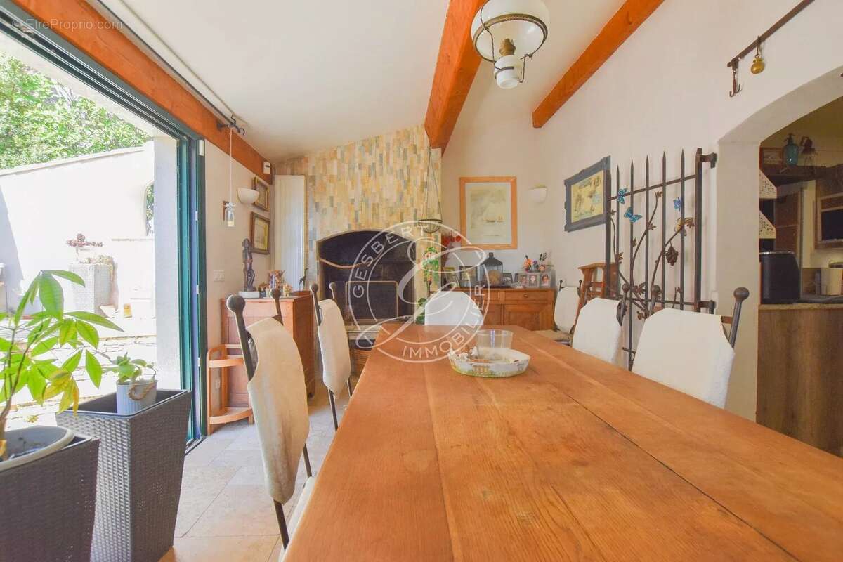 Maison à VILLECROZE