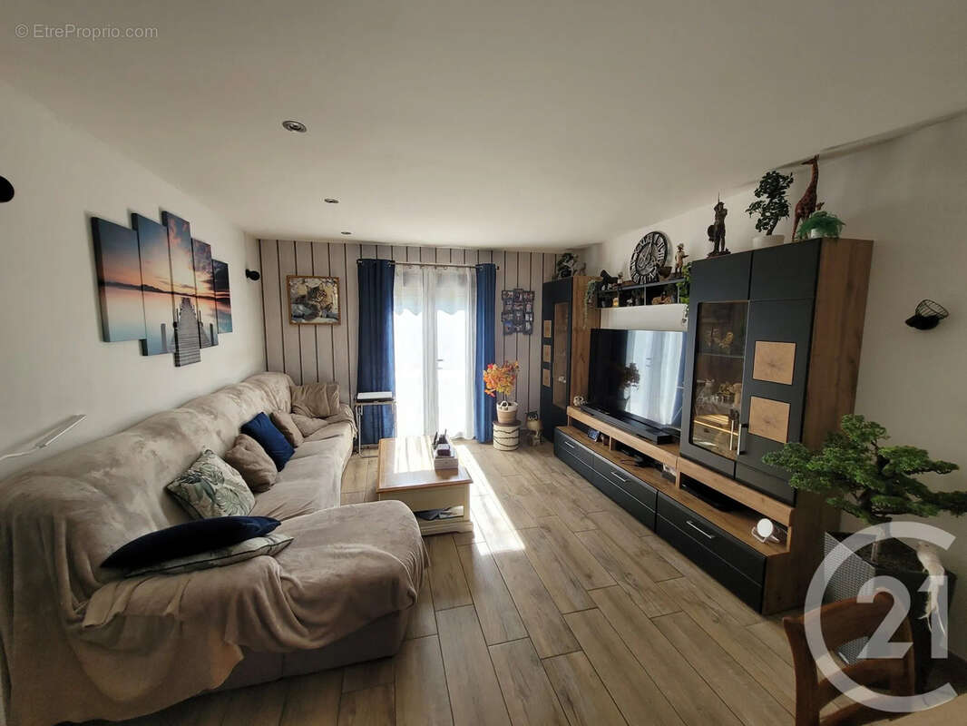 Maison 125 m² à Montpont-En-Bresse  - photo 6