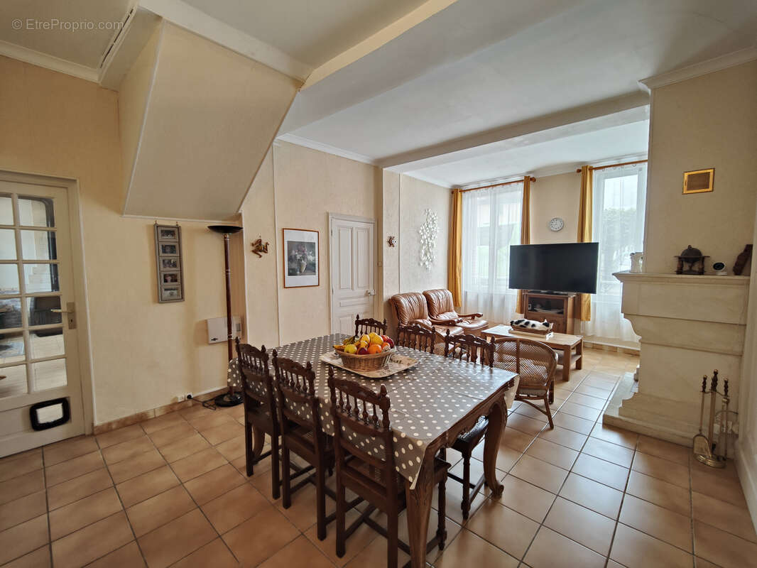Maison à BUSSY-EN-OTHE