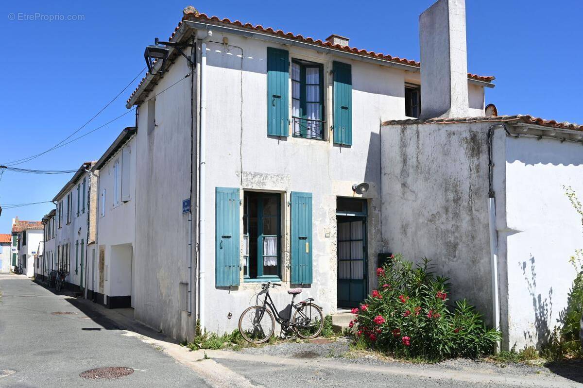 Maison à SAINT-CLEMENT-DES-BALEINES