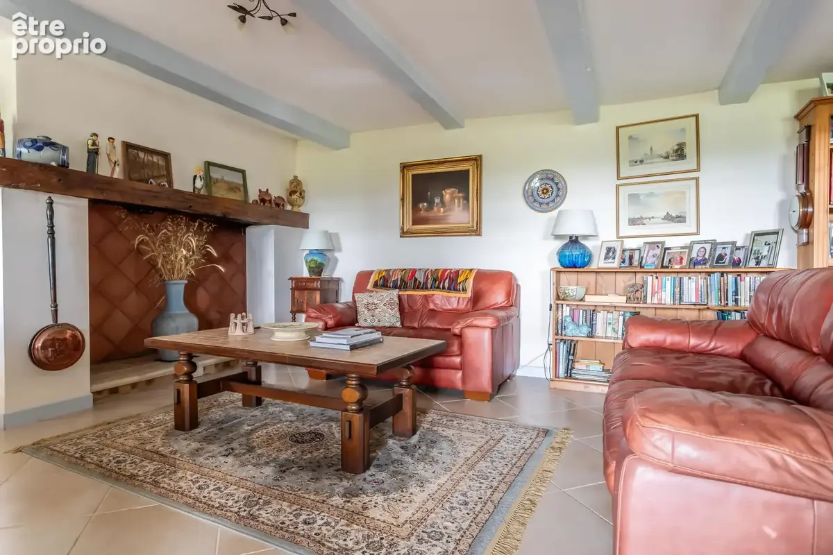 Maison de campagne avec piscine, atelier de poterie, dépendances et garage - photo 21