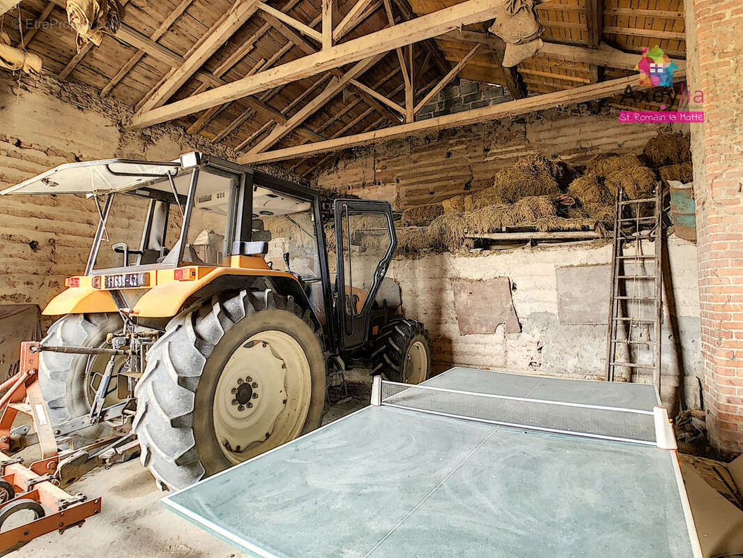 Maison à SAINT-ROMAIN-LA-MOTTE