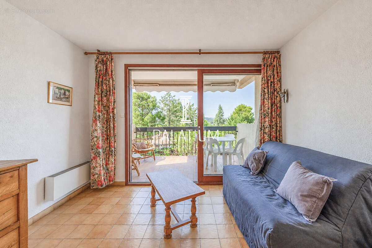 Appartement à GREOUX-LES-BAINS