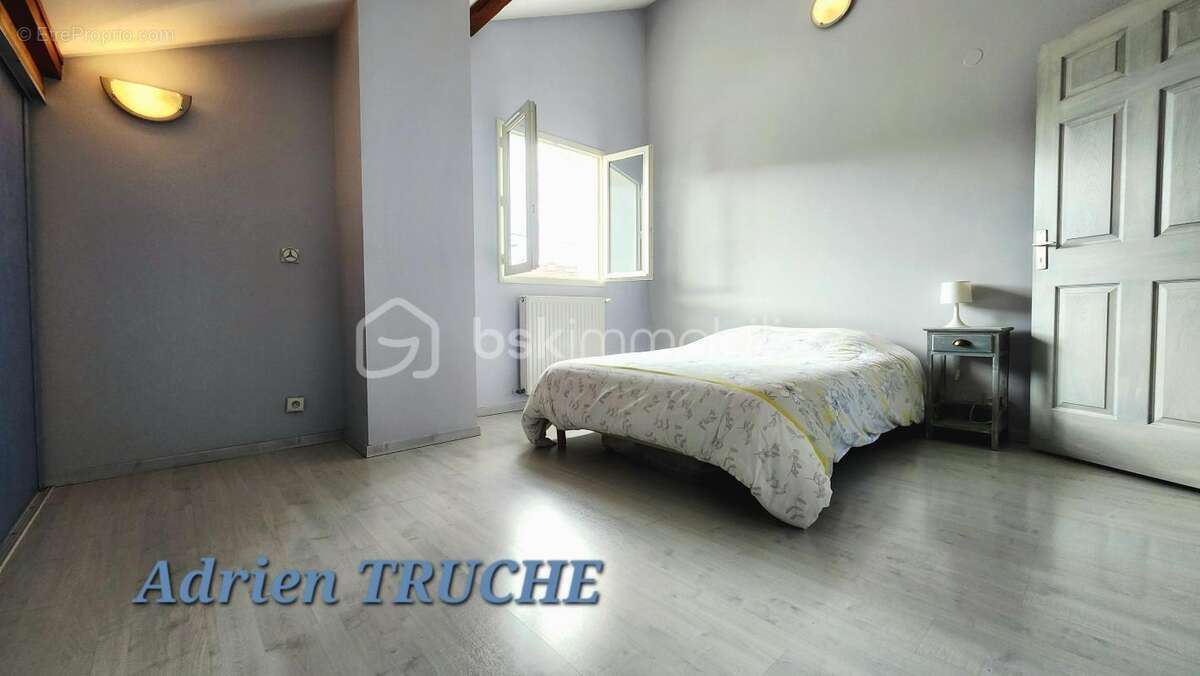 Maison à VETRAZ-MONTHOUX