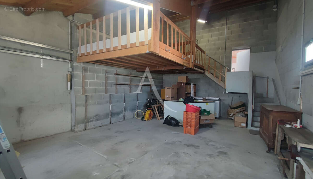 Maison plain-pied 138m² au coeur du Poiré-sur-Vie : volumes, potentiel et emplacement privilégié - photo 12