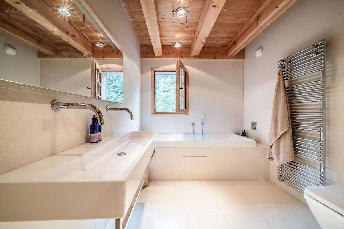 Chalet rustique authentique et spacieux dans la paisible Vallée de la Manche, à Morzine - photo 12