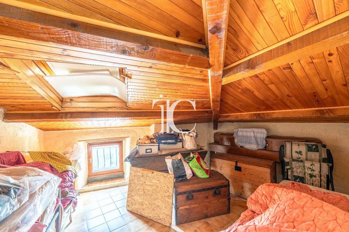 Maison à SAINT-PAUL-LE-JEUNE