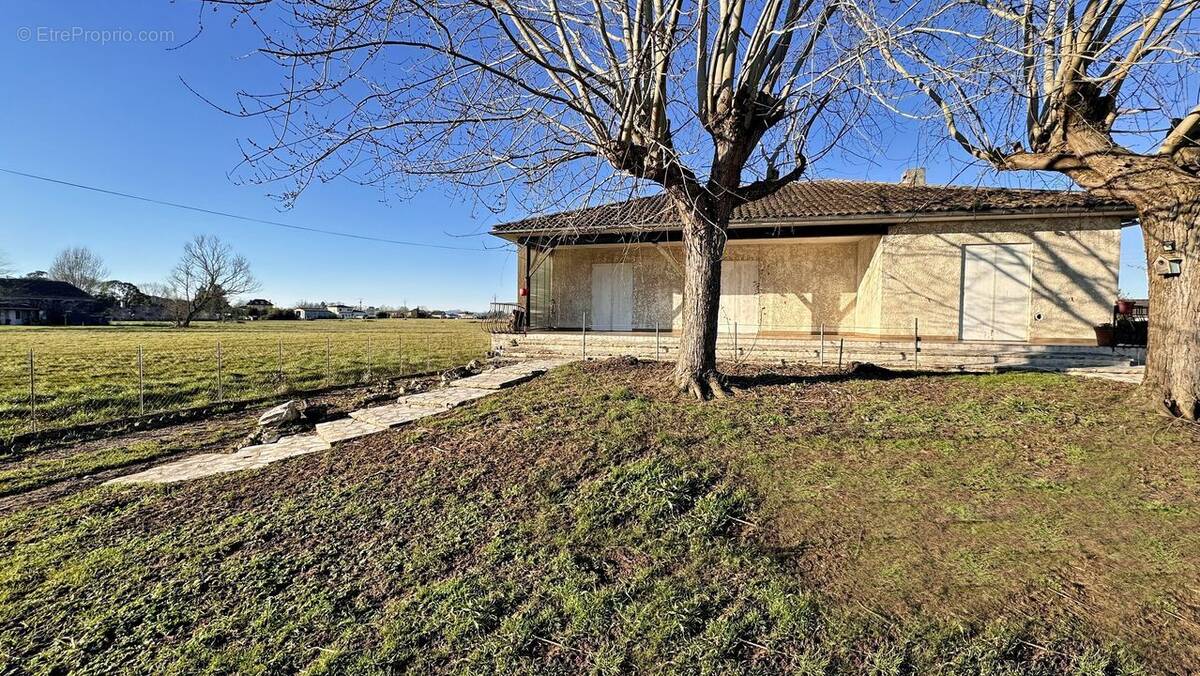 Maison à SAINT-MAGNE-DE-CASTILLON
