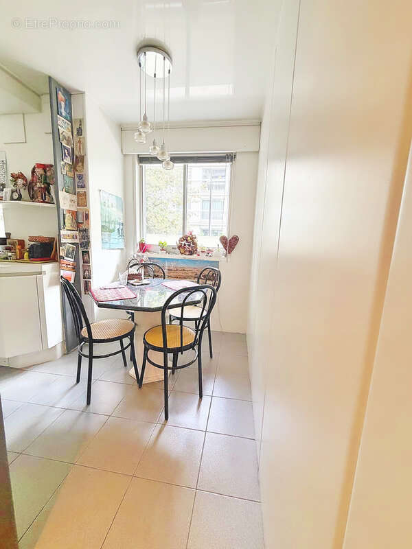 Appartement à PARIS-11E
