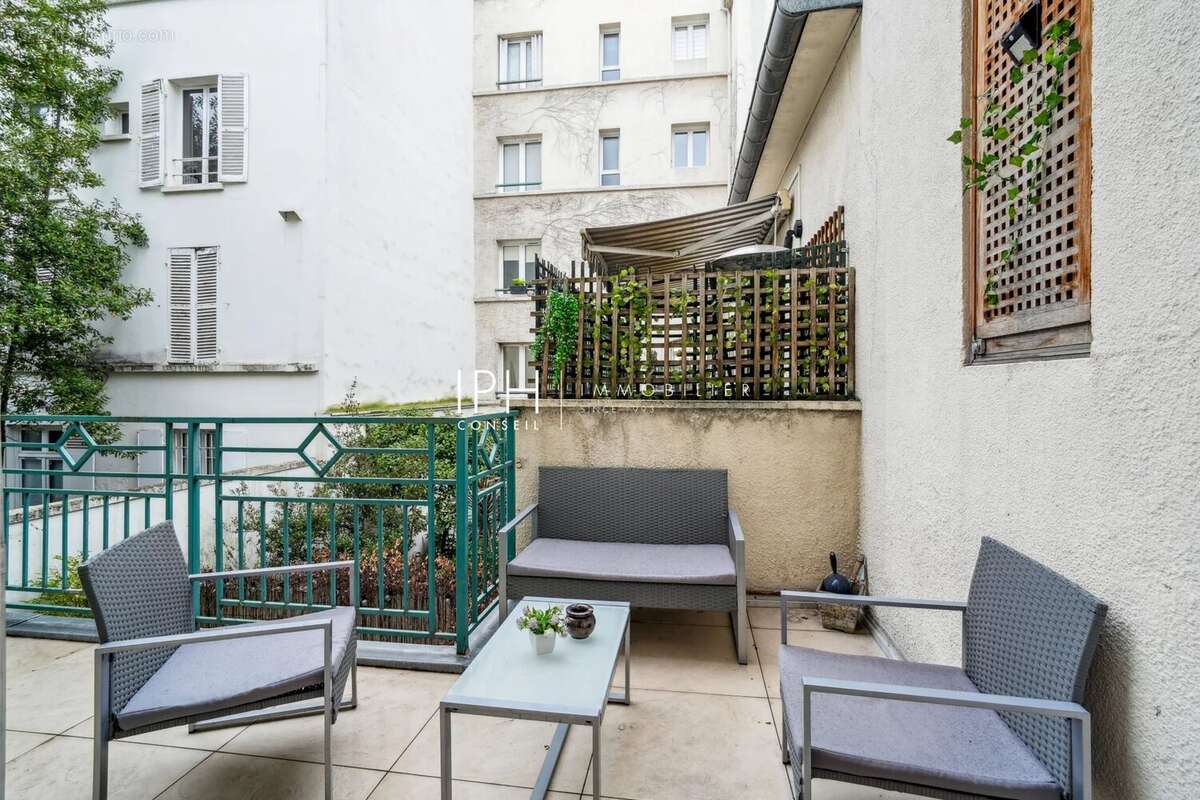 Appartement à NEUILLY-SUR-SEINE