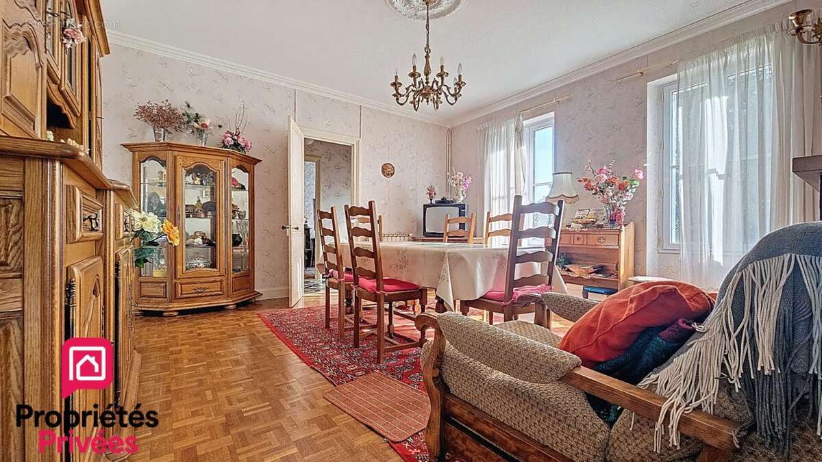 Maison à LES MATHES