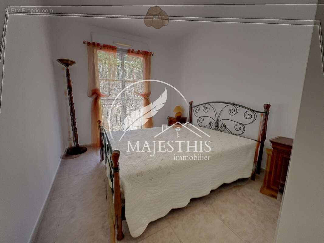 Appartement à HYERES