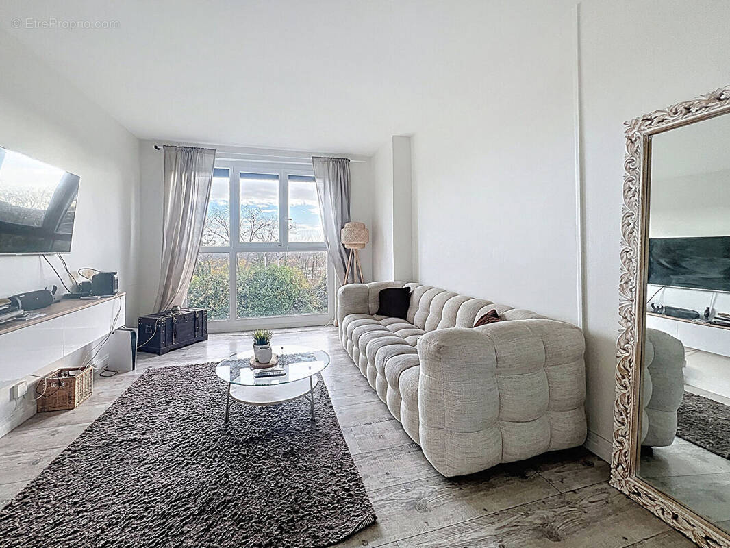 Appartement à SURESNES