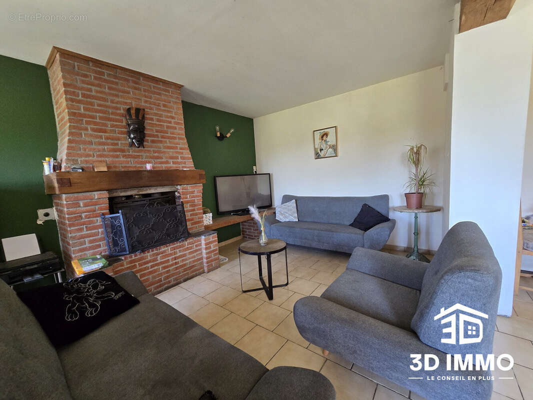 Maison à AVESNES-SUR-HELPE