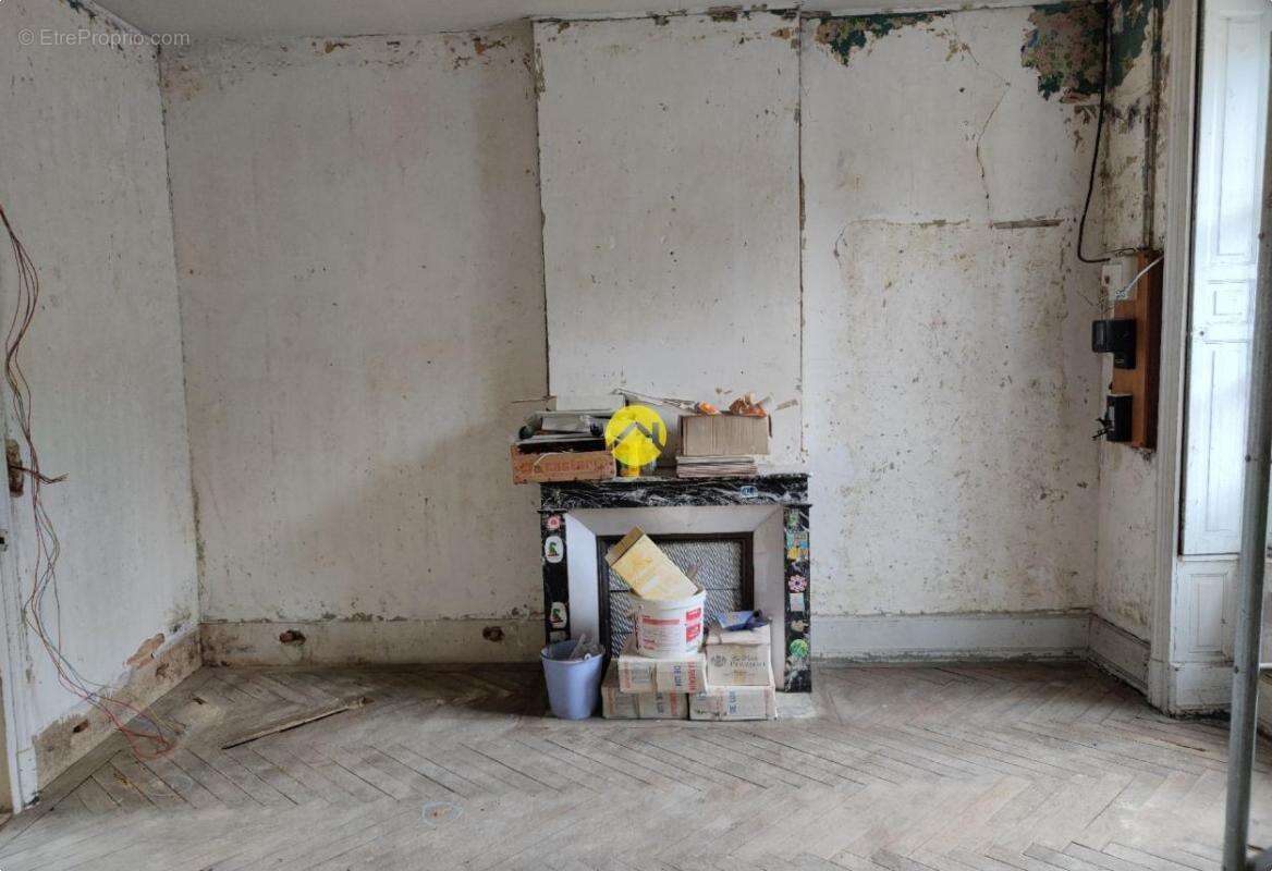 Maison à LA GUERCHE-SUR-L&#039;AUBOIS