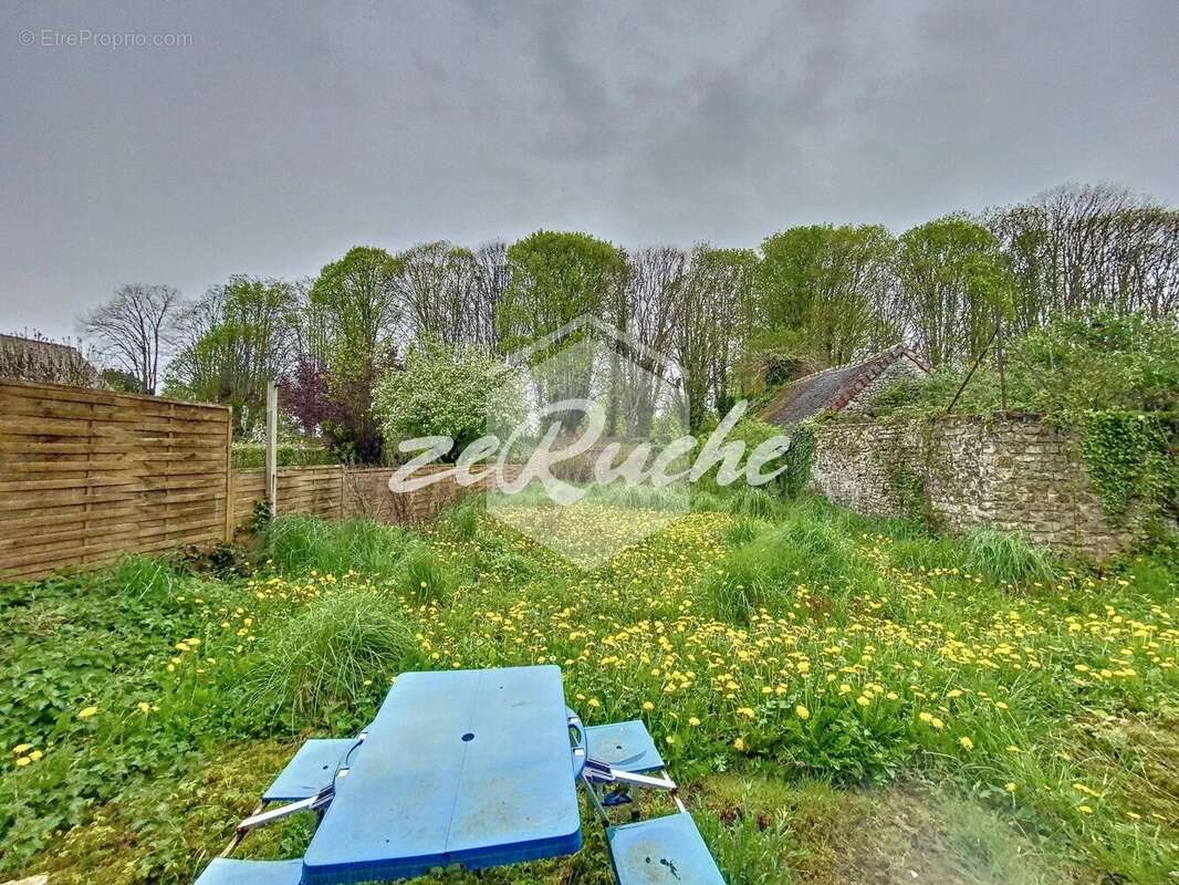 Maison à BAZOCHES-AU-HOULME