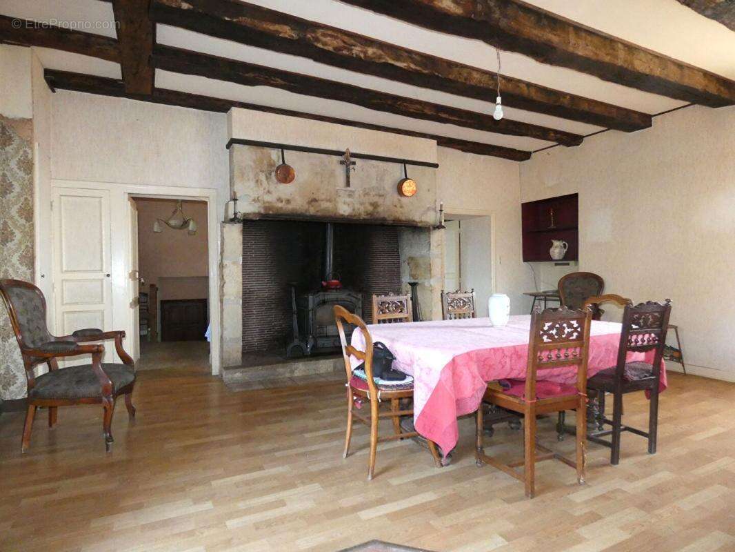 Maison 143 m2 / 4 chambres / 2 granges / terrain 3200m² - photo 11