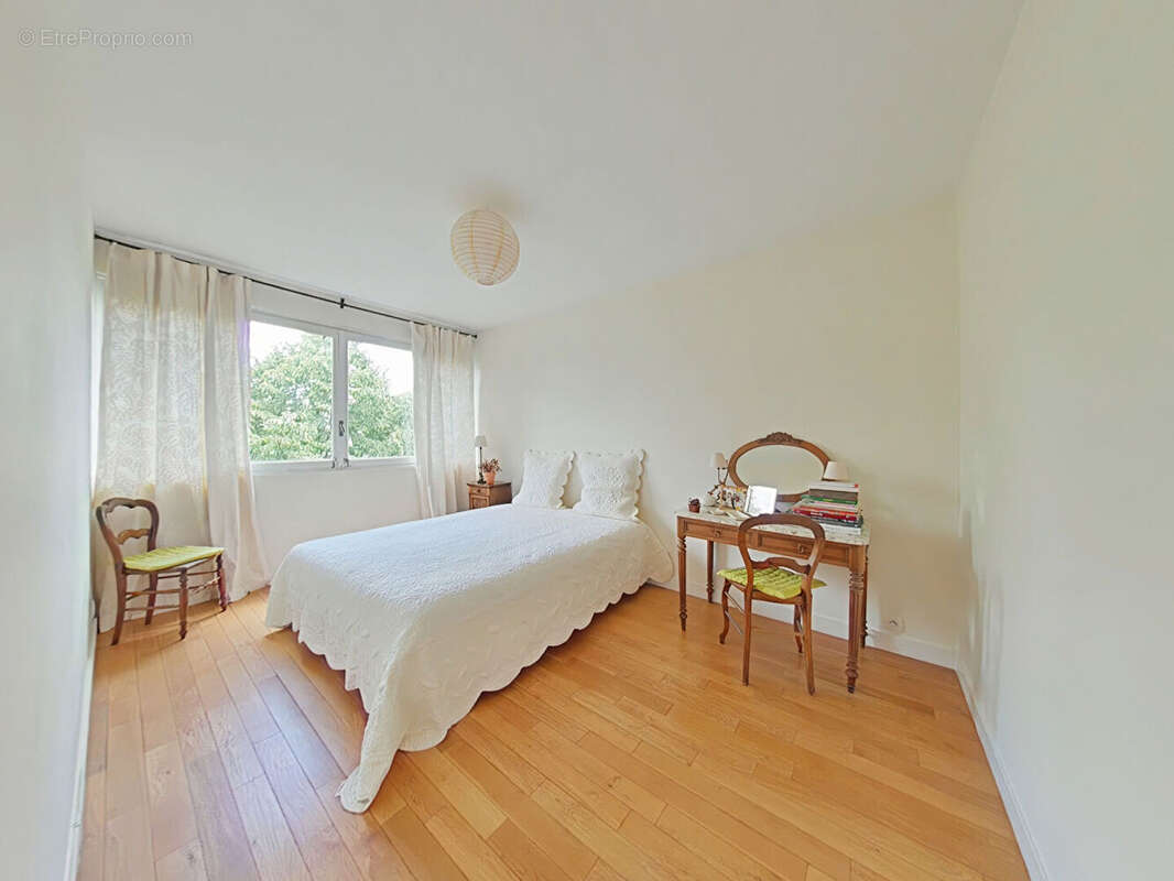Appartement à FONTENAY-LE-FLEURY