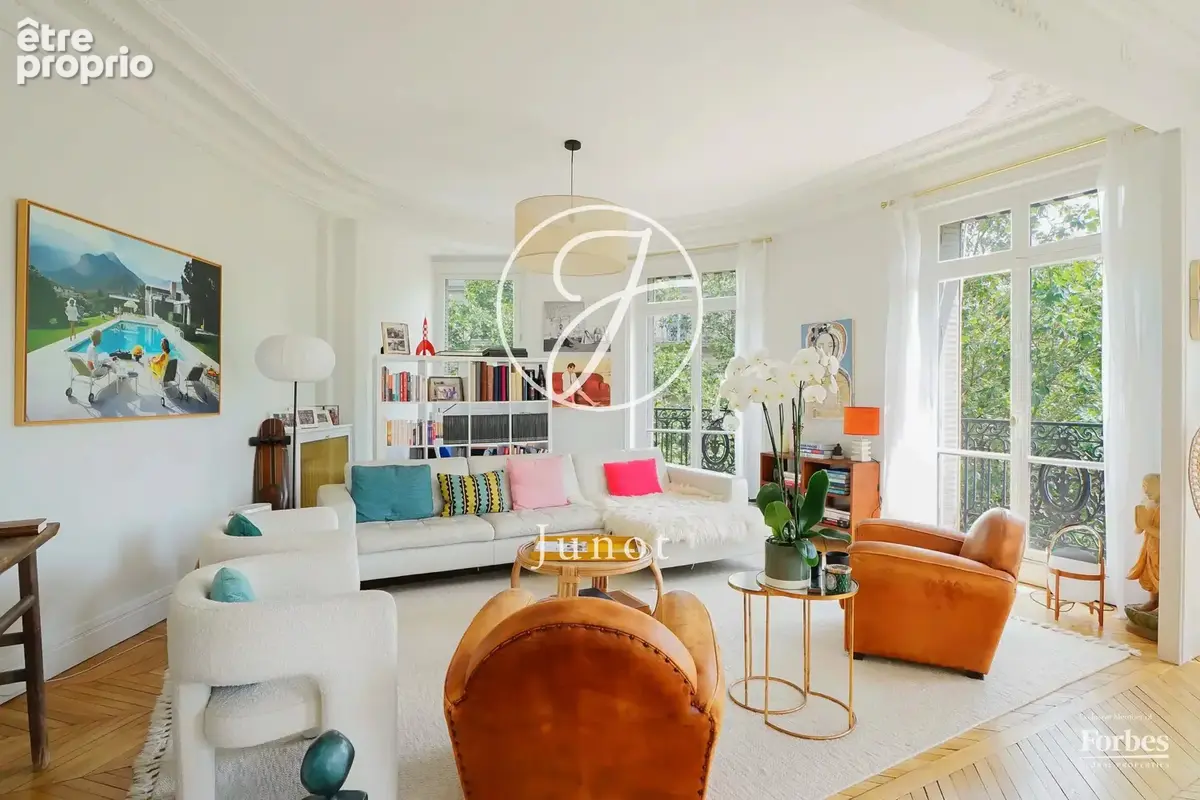 Paris 7e - SAINT DOMINIQUE / CHAMP DE MARS - Appartement - 7 pièces - 201,63m² - 202,80m² au sol - 4/5 chambres - Vues dégagées  - photo 5