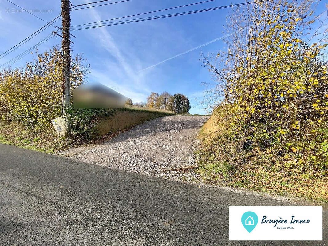 Terrain à SASSEGNIES