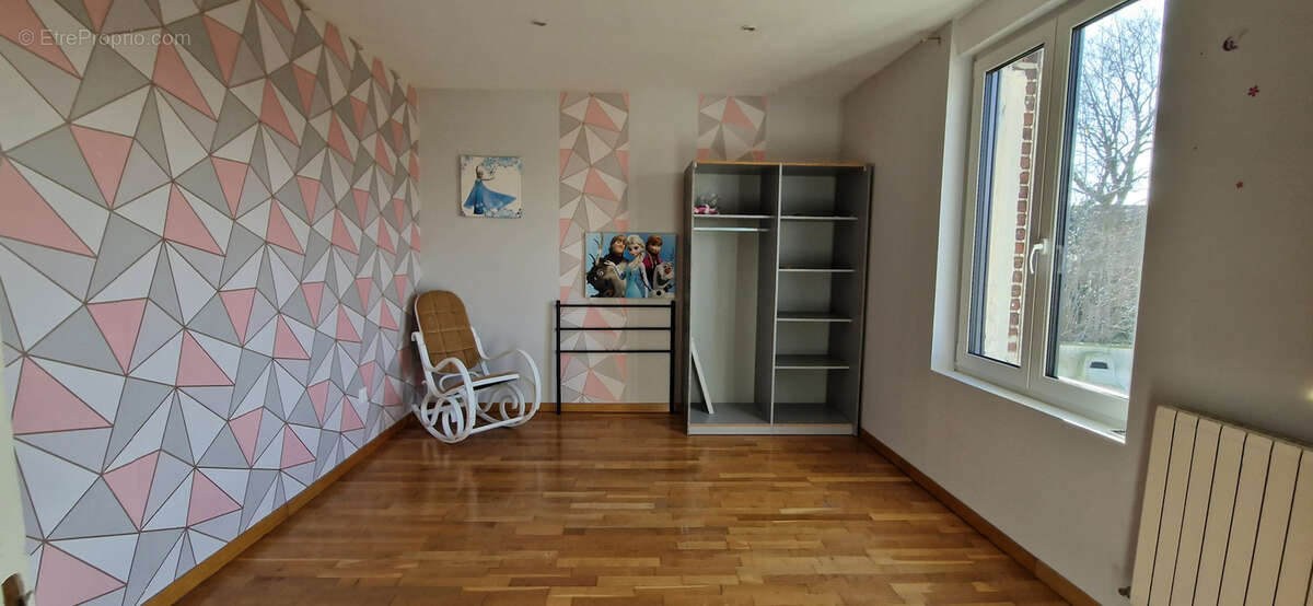 SEMI PLAIN PIED INDIVIDUEL rénové de 175 m2, 5 chambres voir+, garage et jardin sur Sailly Labourse - photo 14