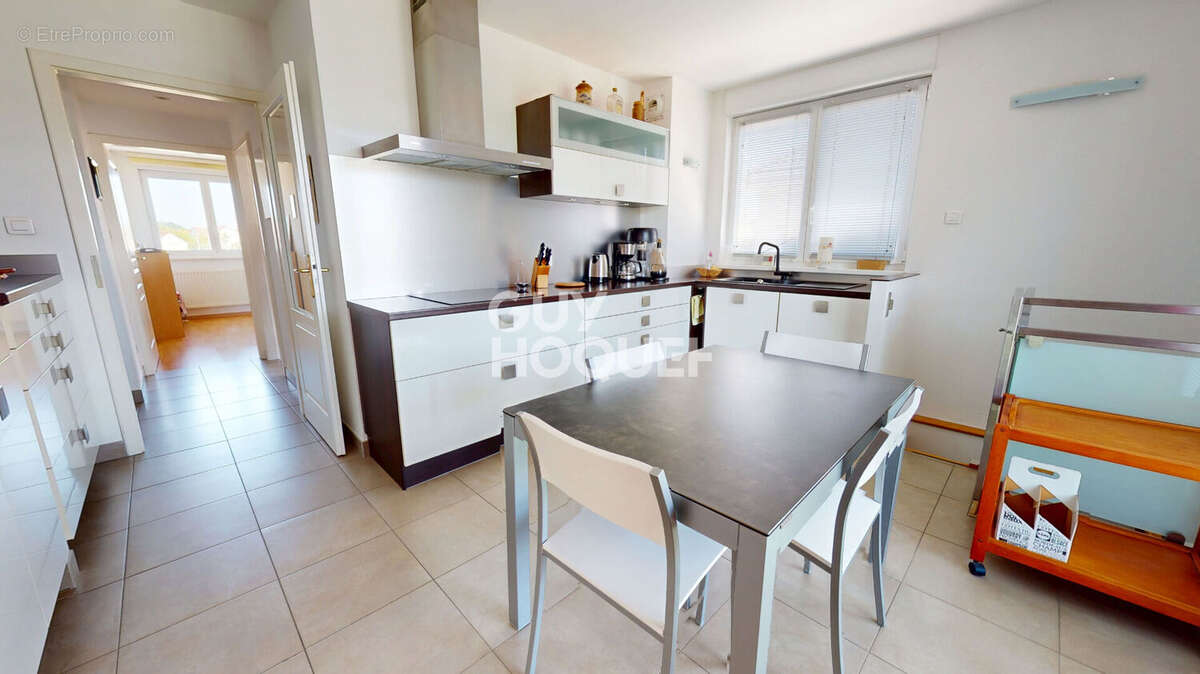 Rare appartement 4 pièces de 87m² à VIEUX-THANN (68800) - photo 3