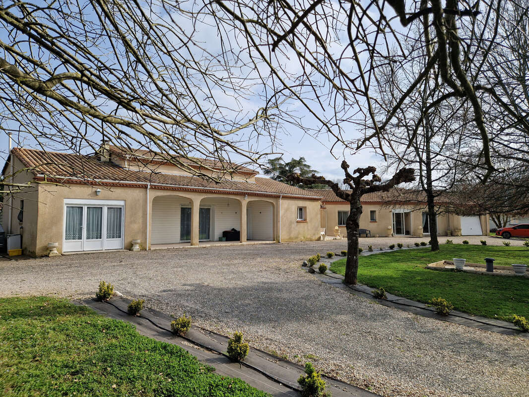 Maison à SAINTE-LIVRADE-SUR-LOT