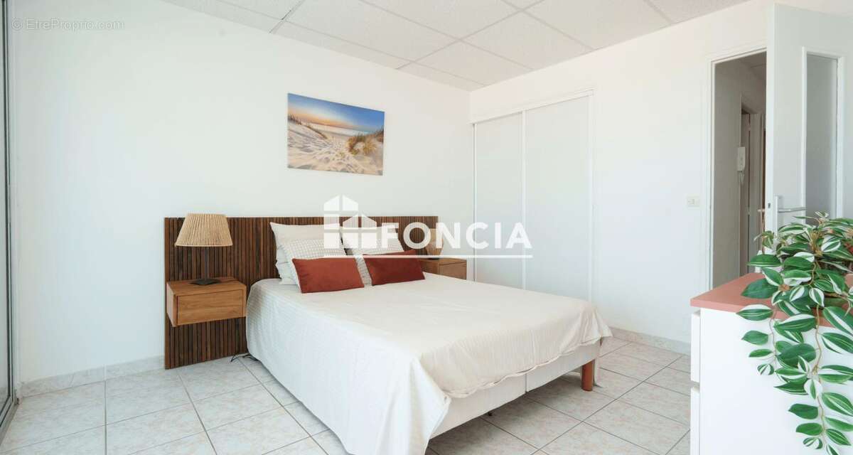 Palavas les flots 1ère ligne face mer superbe 2 pieces renove de 44 m2 hab plus terrasse - photo 5