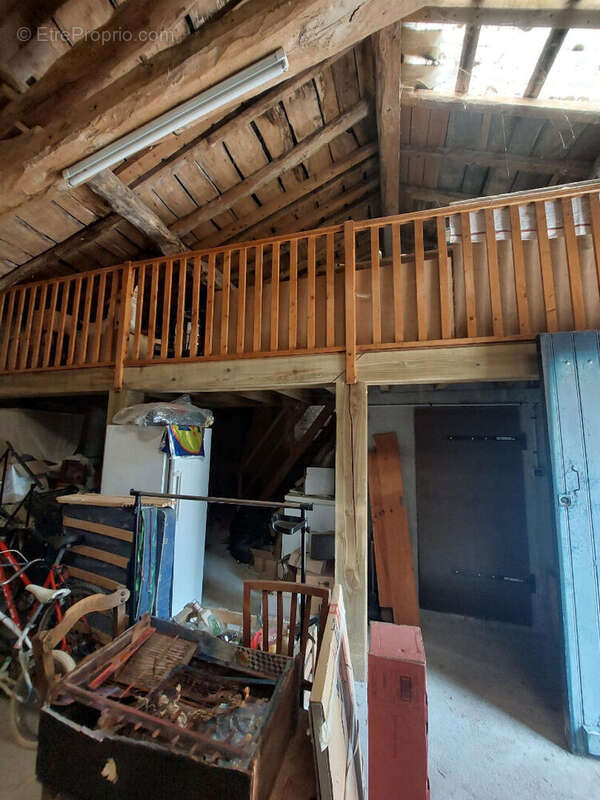 Autre à GAJA-LA-SELVE