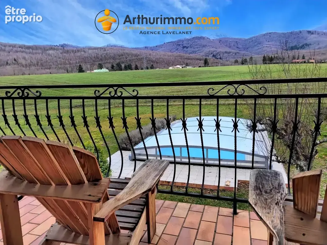 Maison de campagne de 5 chambres avec une vue exceptionnelle au sud, 2 513 m² de jardin et une piscine. - photo 2