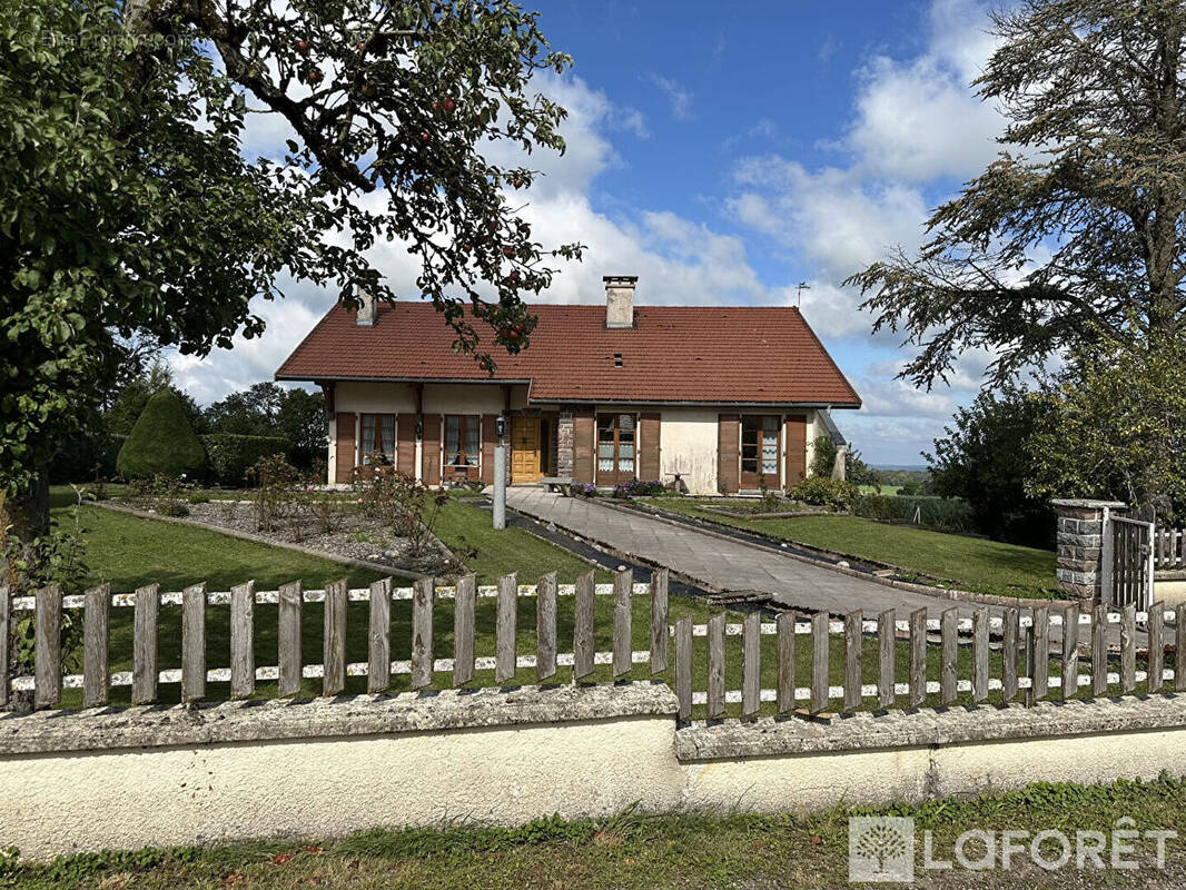 Maison à DESERVILLERS