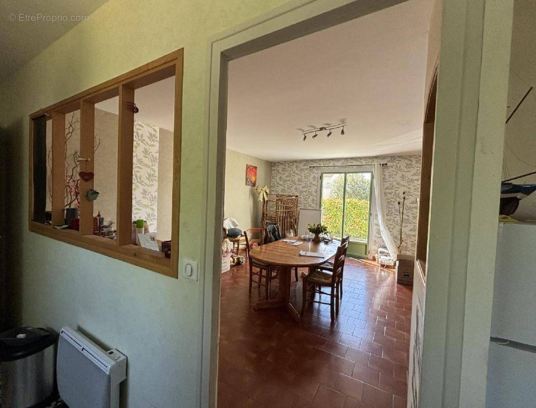 Maison à MAUZE-SUR-LE-MIGNON