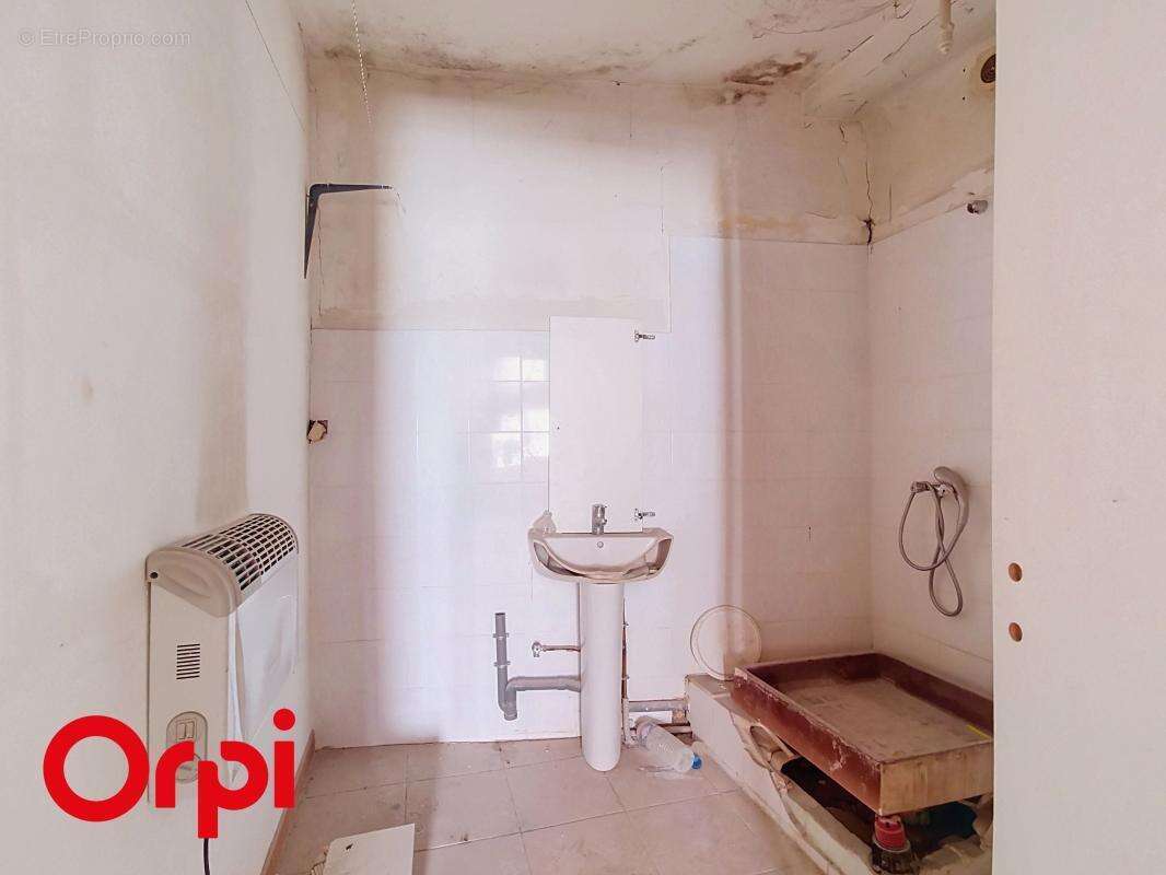Appartement t3 rue d'alger a 50 metres du port - photo 7
