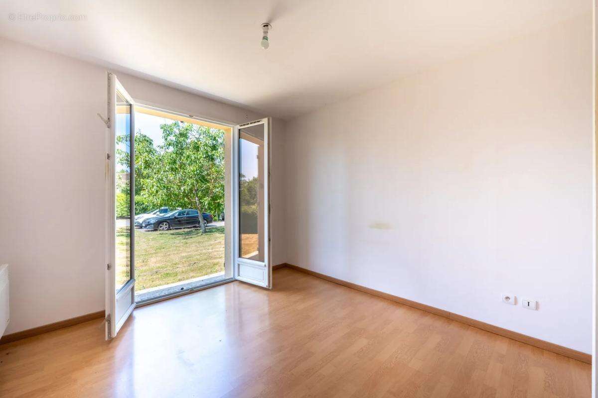 SEPTEUIL : Maison plain pied de 126m2 Habitables - 5 chambres - - photo 13