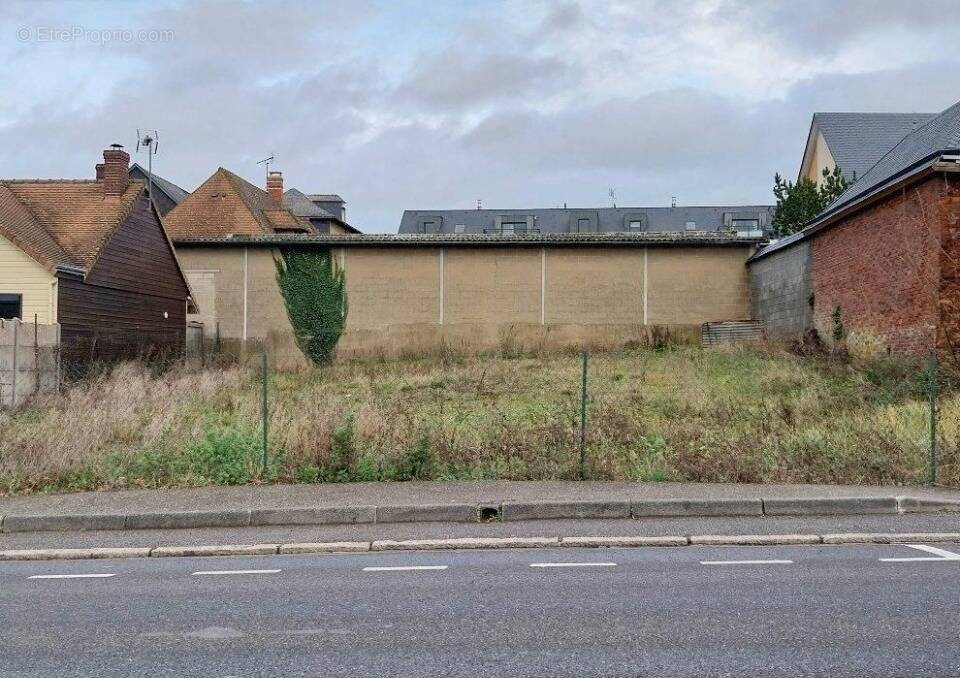 Terrain à LE NEUBOURG