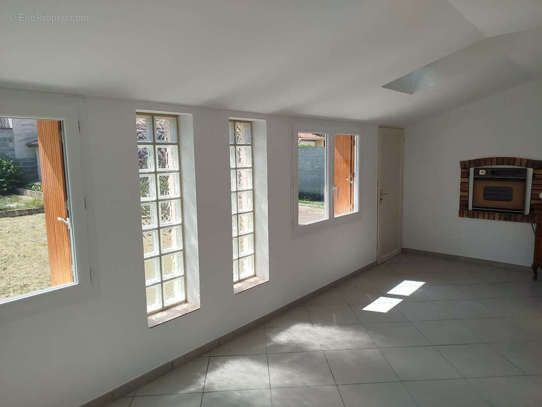 Bellerive sur allier, jolie maison rénovée - photo 5