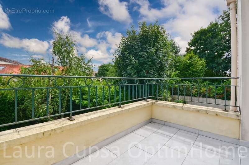 Appartement à LIVRY-GARGAN