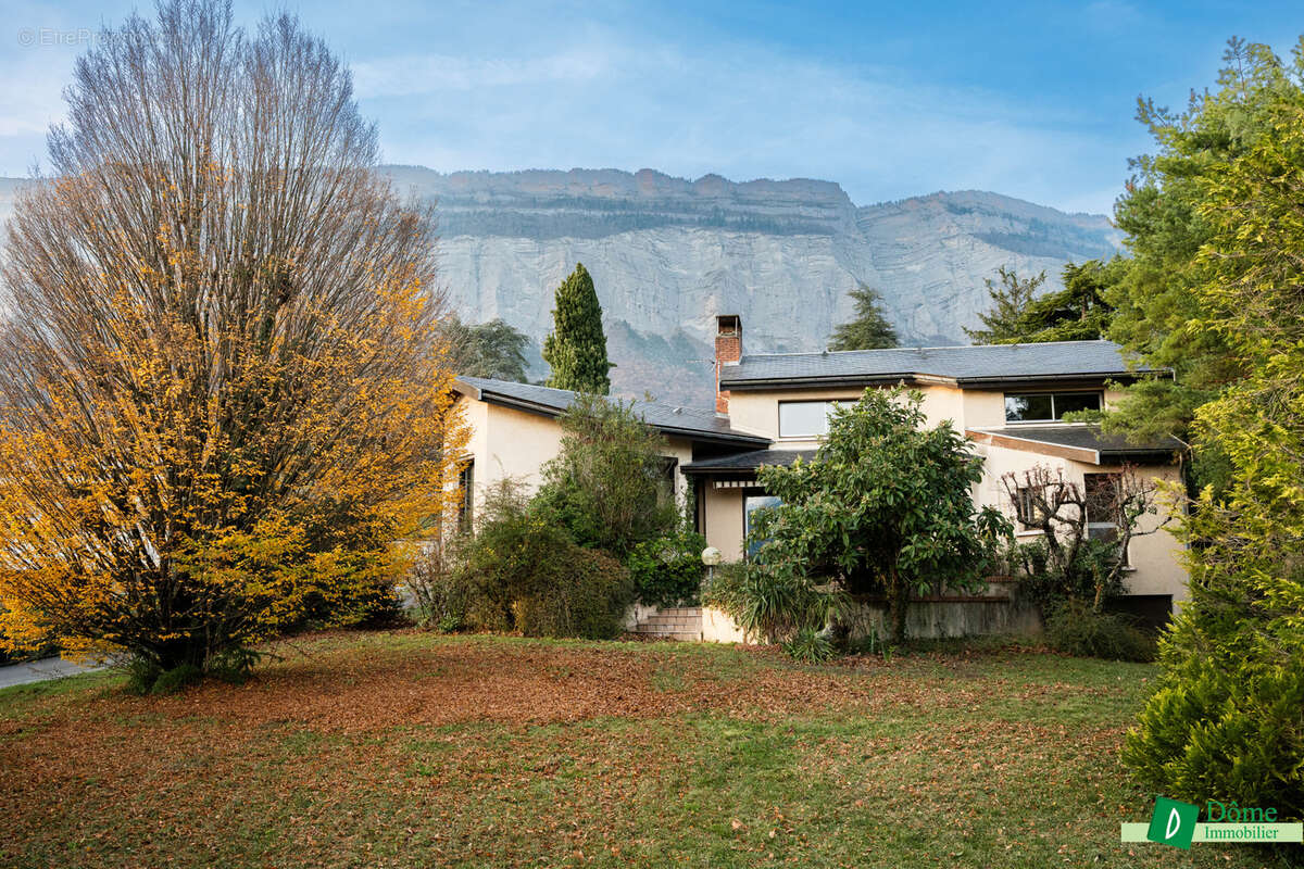 Maison à MONTBONNOT-SAINT-MARTIN