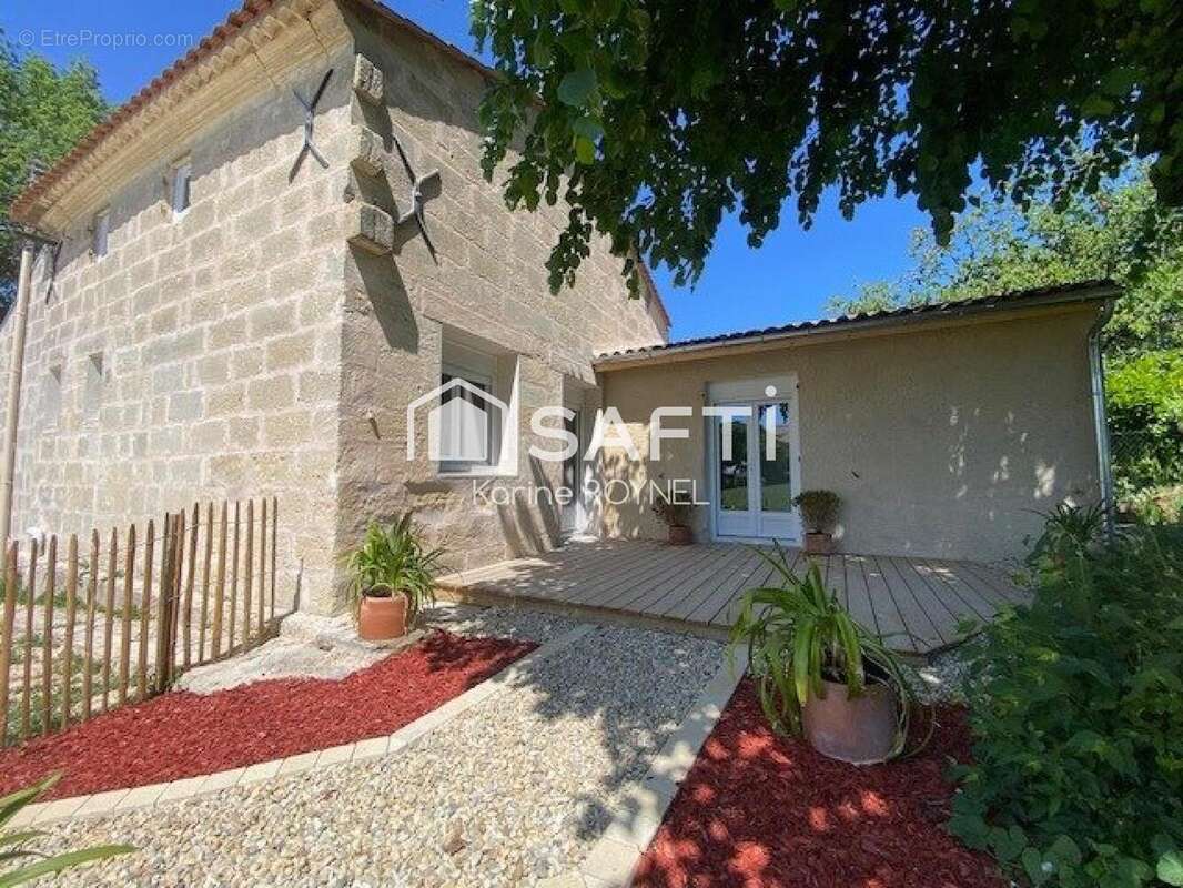 Photo 6 - Maison à LUSSAC