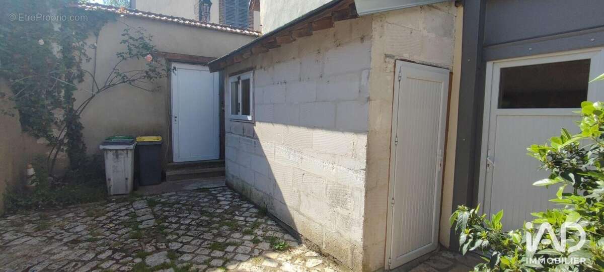 Commerce 100 m² à Bonneval  - photo 3