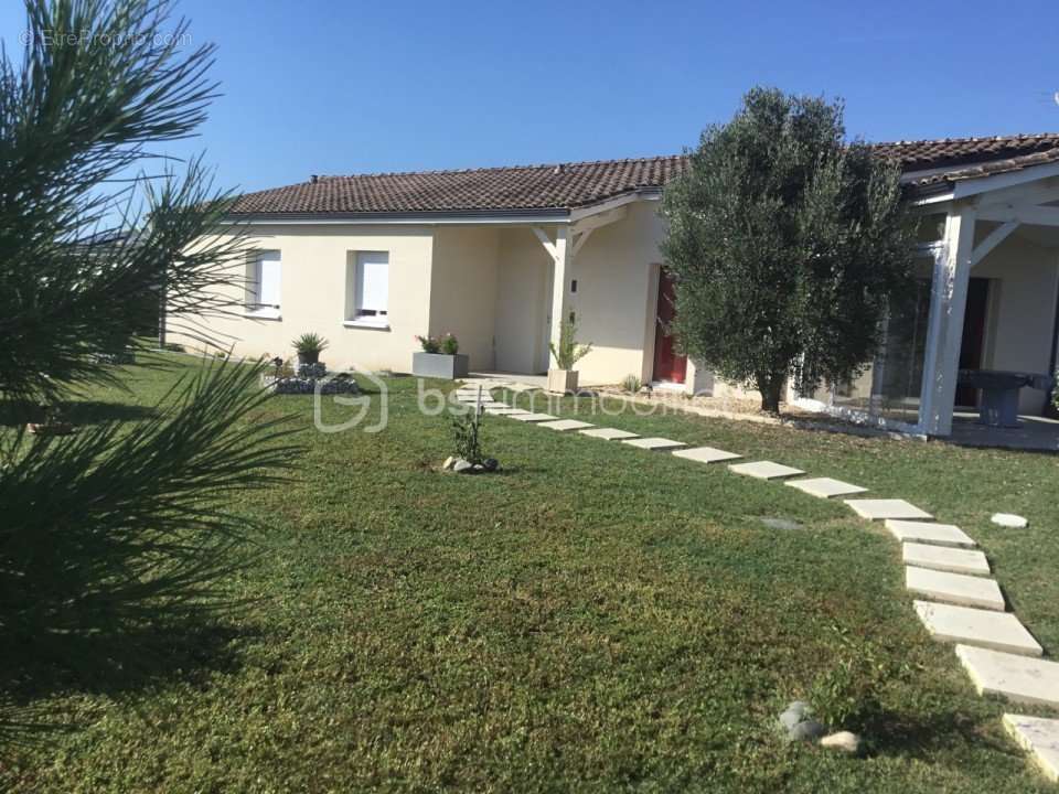 Maison à CAMPS-SUR-L&#039;ISLE