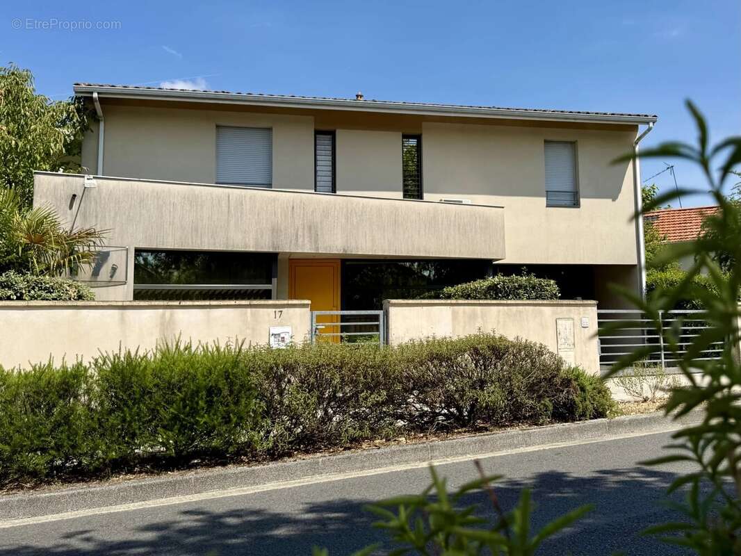 CABINET PROFESSIONNEL,  78 m2, Plain-pied, 3 places de stationnement, Pessac-Centre - photo 13