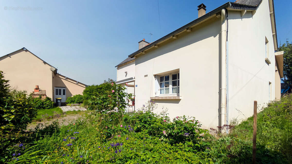 Maison à PLEUGUENEUC
