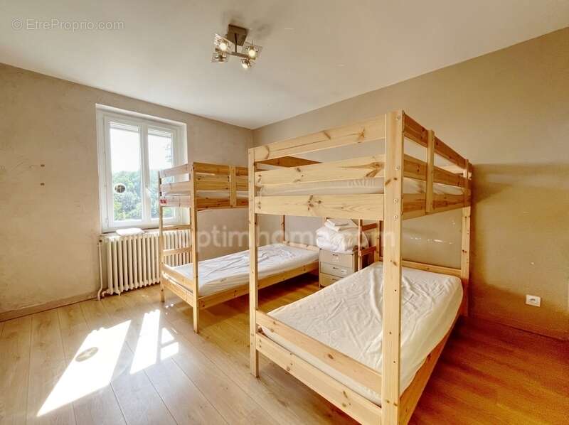 Maison à SAINT-DIDIER-SUR-BEAUJEU