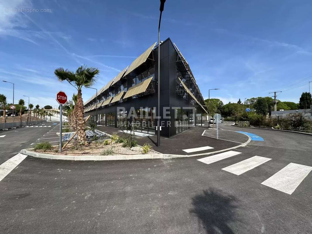 Commerce à PUGET-SUR-ARGENS