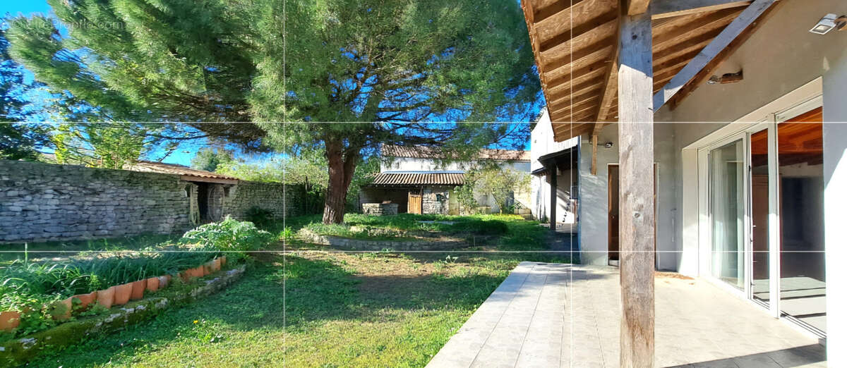 Maison à NIEULLE-SUR-SEUDRE