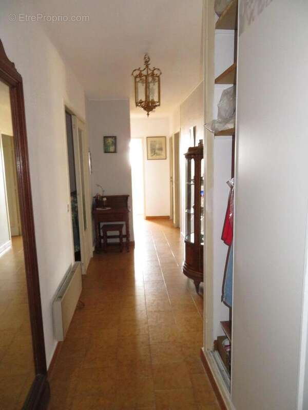   - Appartement à DRAGUIGNAN