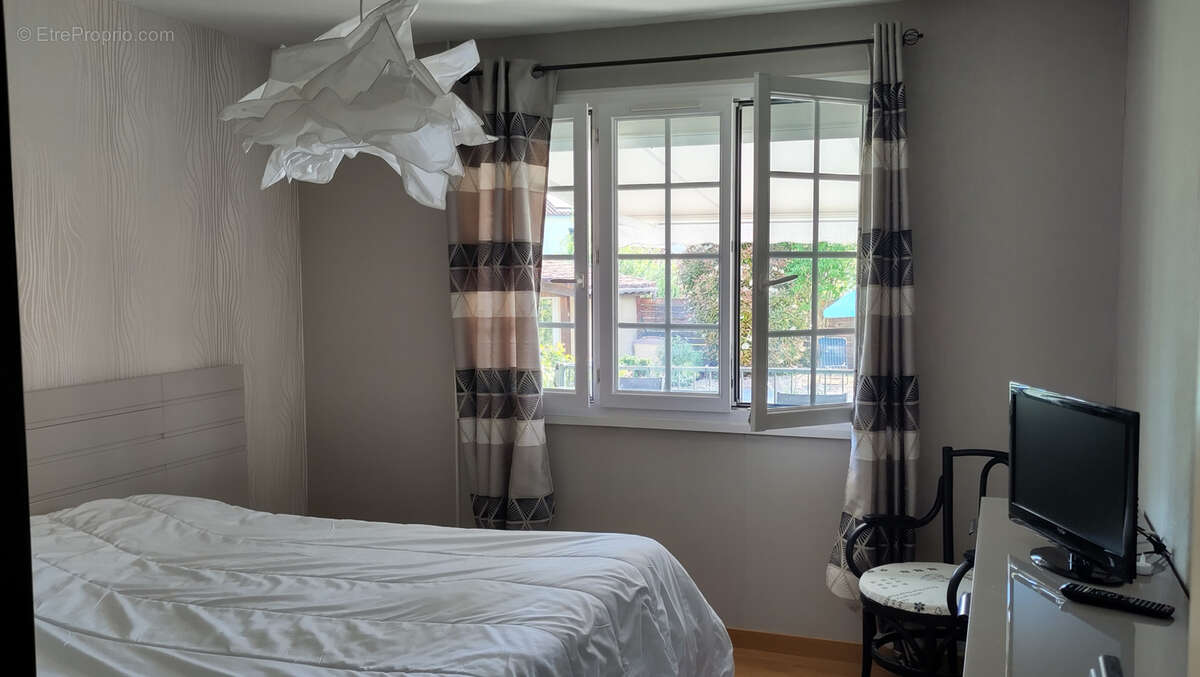 Maison à CHAZAY-D'AZERGUES